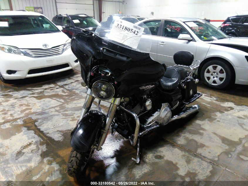 2016 HARLEY-DAVIDSON FLHX STREET GLIDE 1HD1KBM18GB658188