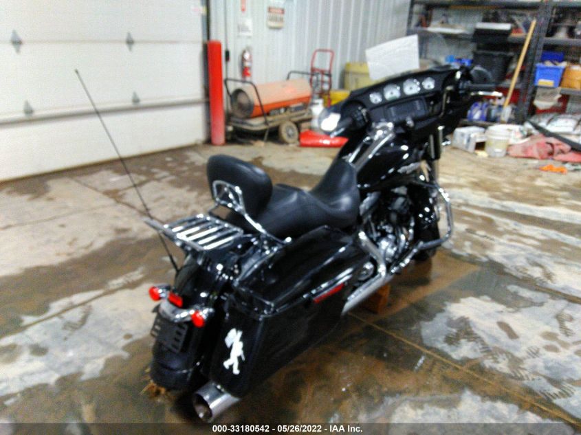 2016 HARLEY-DAVIDSON FLHX STREET GLIDE 1HD1KBM18GB658188