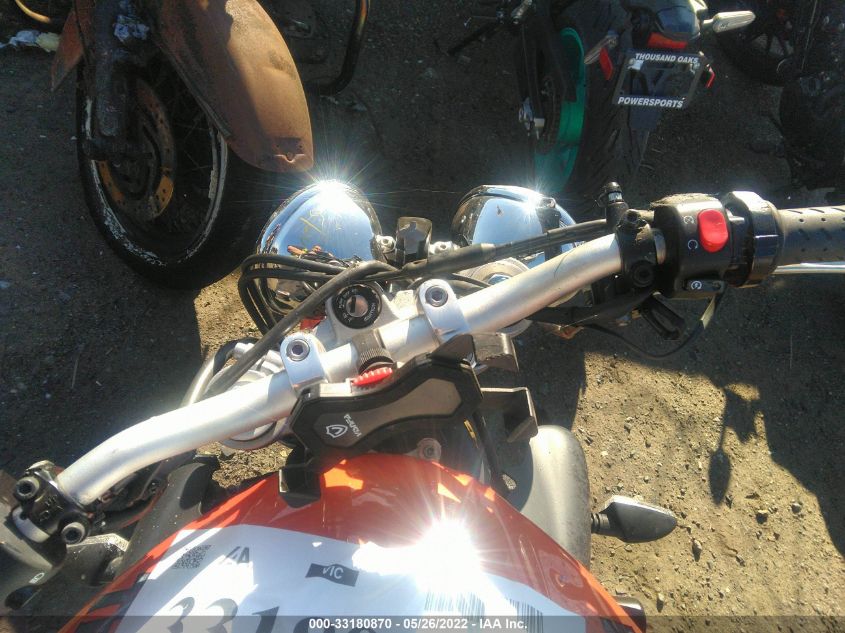 2011 TRIUMPH MOTORCYCLE STREET TRIPLE R SMTD02NE4BJ452050