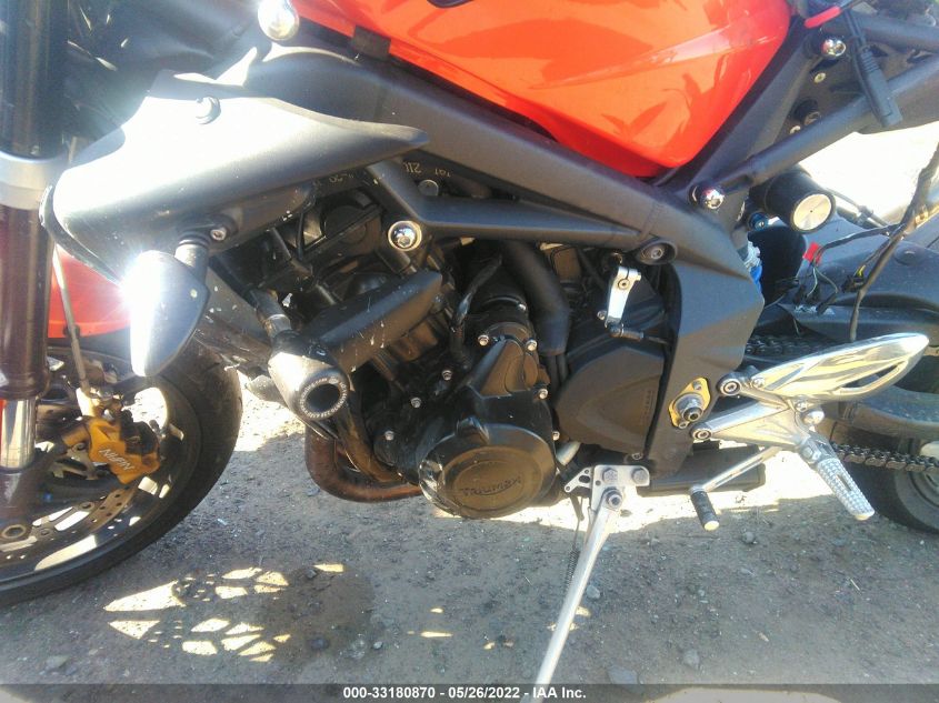 2011 TRIUMPH MOTORCYCLE STREET TRIPLE R SMTD02NE4BJ452050