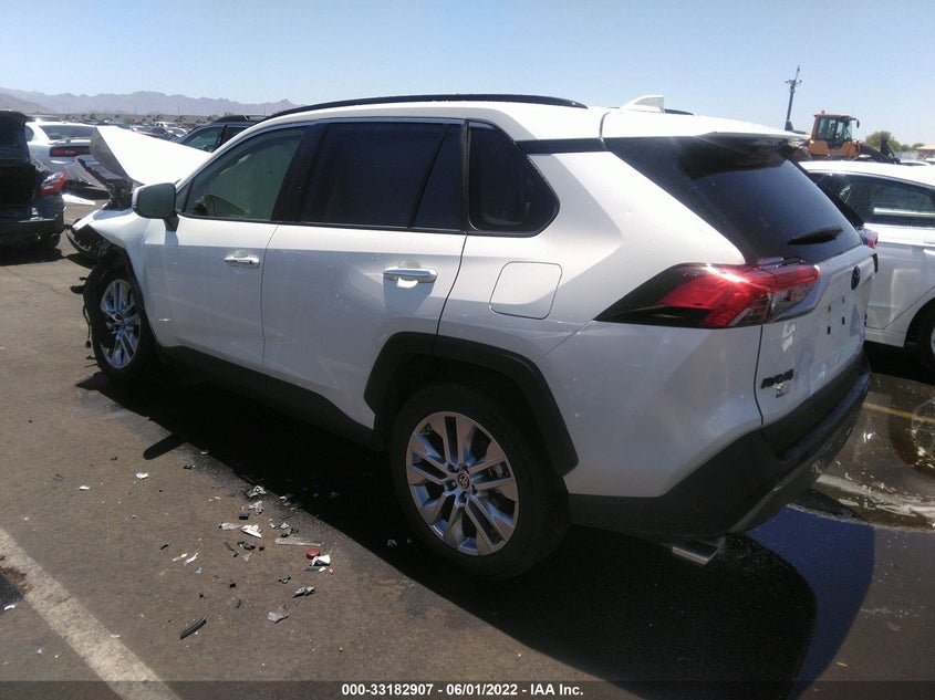 Image 3 of 2019 TOYOTA RAV4  salvage vehicle - Lot #33182907 at IAAI