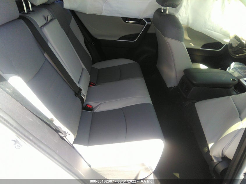 Image 8 of 2019 TOYOTA RAV4  salvage vehicle - Lot #33182907 at IAAI