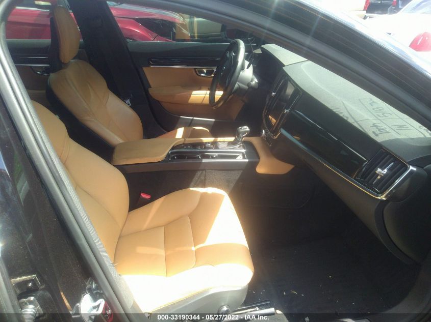 2017 VOLVO S90 MOMENTUM YV1A22MK7H1006125