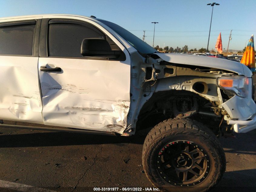 2017 TOYOTA TUNDRA 4WD SR5/TRD PRO 5TFDY5F17HX637784