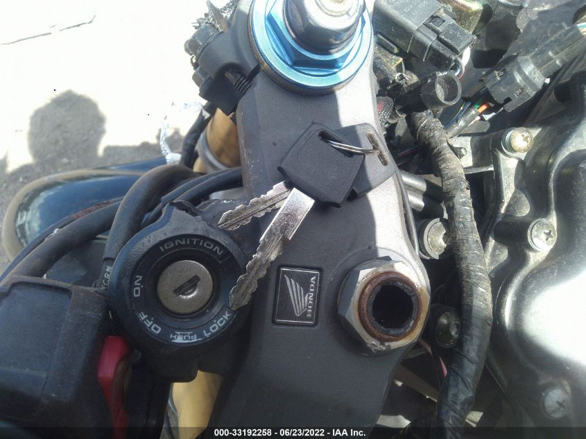 2005 HONDA CBR600 RR JH2PC37085M206123