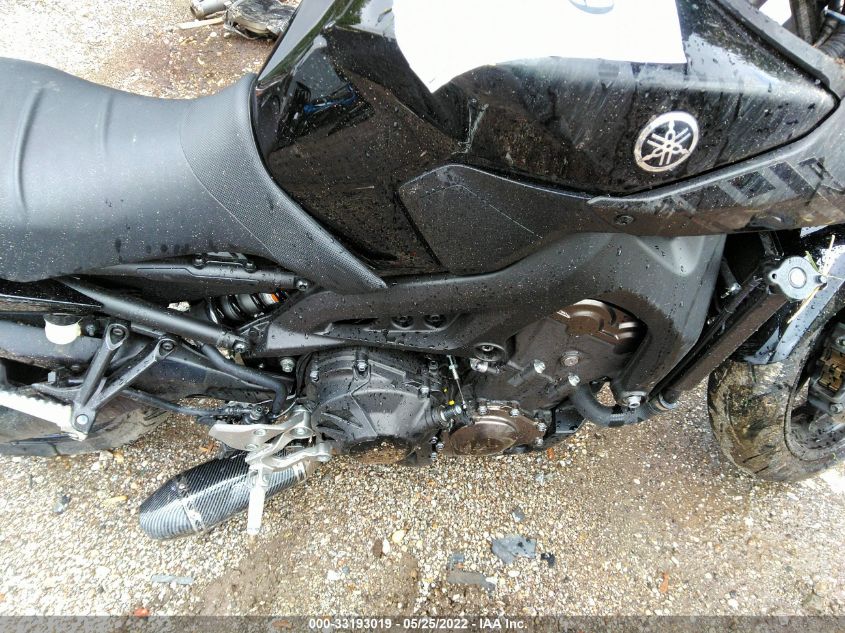 2016 YAMAHA FZ09 JYARN33E6GA010386