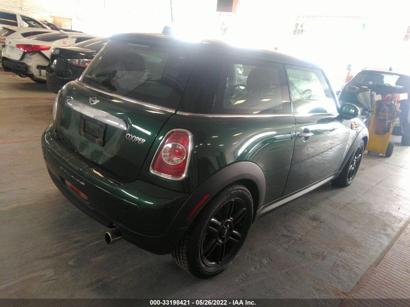 2013 MINI COOPER HARDTOP WMWSU3C57DT684052