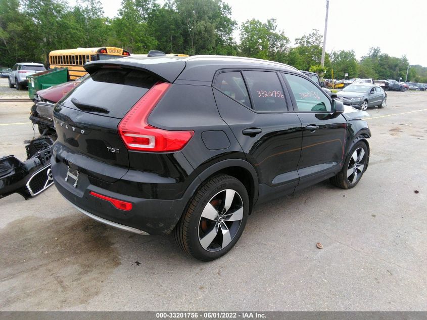 2020 VOLVO XC40 MOMENTUM YV4162UK1L2203575