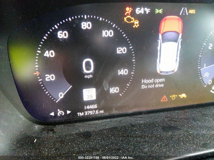 2020 VOLVO XC40 MOMENTUM YV4162UK1L2203575