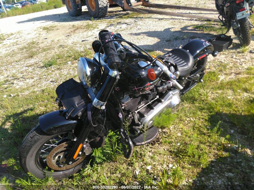 2020 HARLEY-DAVIDSON FLSL 1HD1YDJ19LB047028