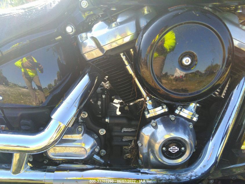 2020 HARLEY-DAVIDSON FLSL 1HD1YDJ19LB047028