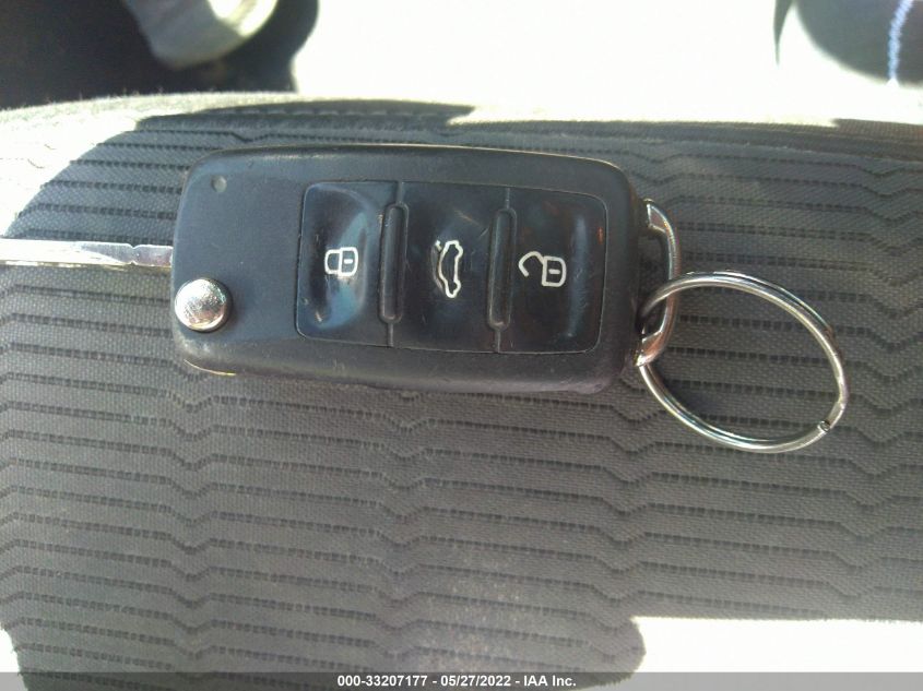 2013 VOLKSWAGEN BEETLE COUPE 2.5L ENTRY 3VWFP7AT5DM627574