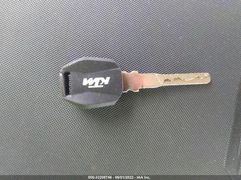 2021 KTM 890 DUKE R VBKTU9409MM812152