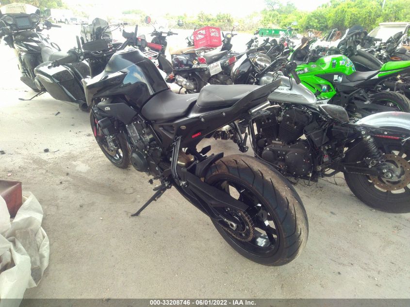 2021 KTM 890 DUKE R VBKTU9409MM812152