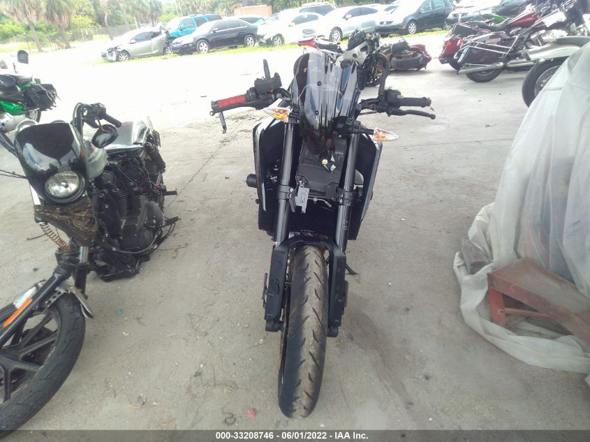 2021 KTM 890 DUKE R VBKTU9409MM812152