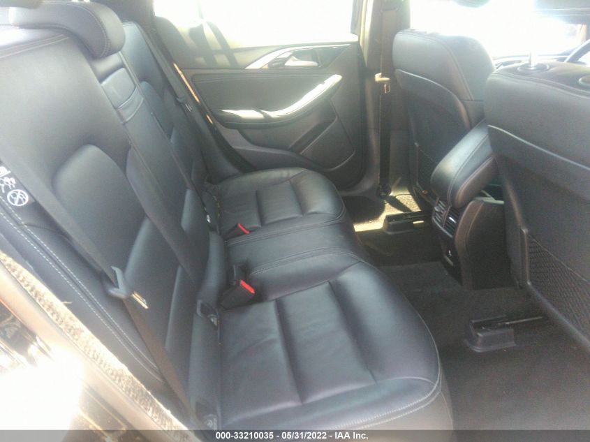 2017 INFINITI QX30 LUXURY SJKCH5CR1HA032374