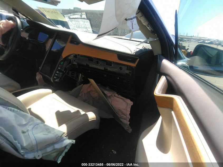 2018 TESLA MODEL X 75D/100D/P100D 5YJXCBE21JF121909