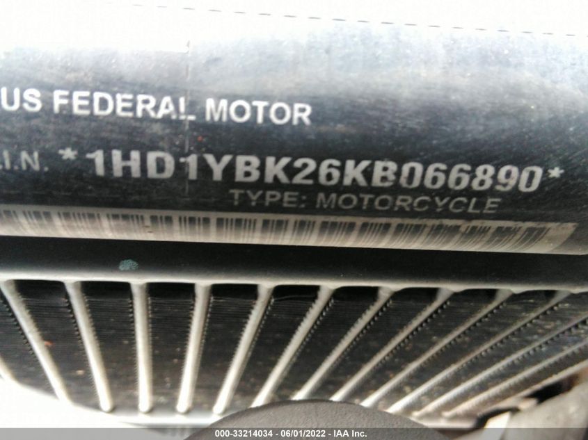 2019 HARLEY-DAVIDSON FLHCS 1HD1YBK26KB066890