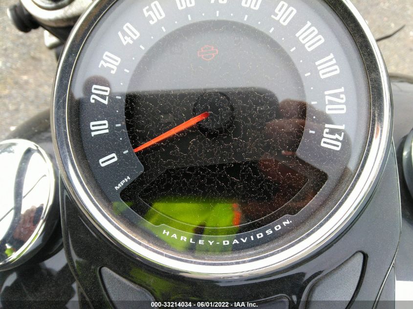 2019 HARLEY-DAVIDSON FLHCS 1HD1YBK26KB066890