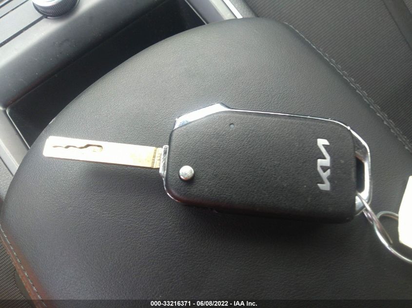 2022 KIA K5 LX 5XXG24J22NG087325