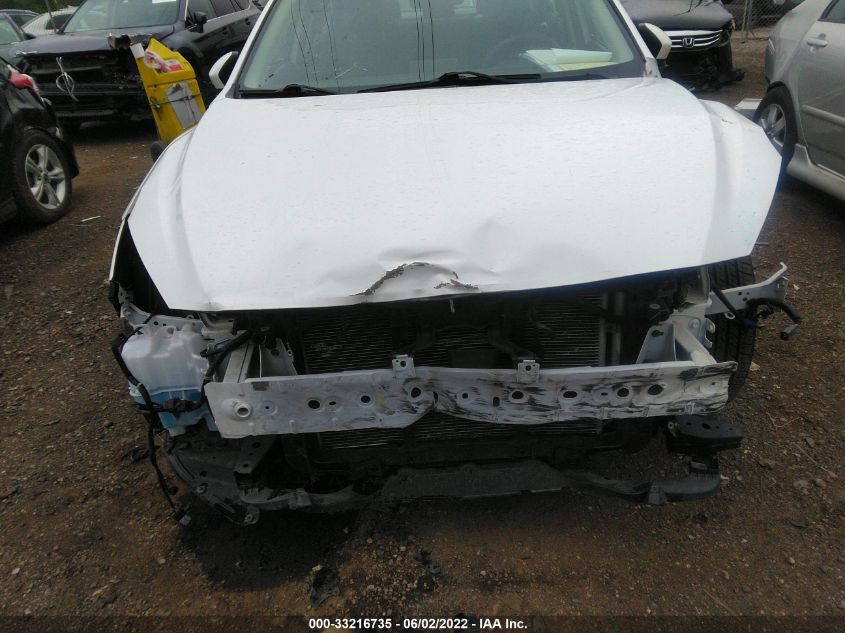 2018 MAZDA MAZDA3 4-DOOR SPORT 3MZBN1U70JM177070