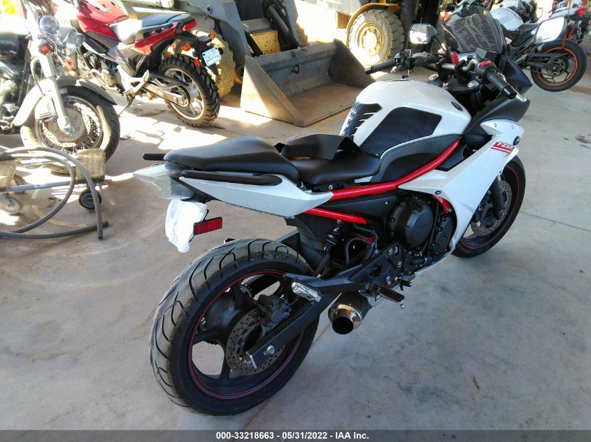 2013 YAMAHA FZ6 R JYARJ18E8DA011656