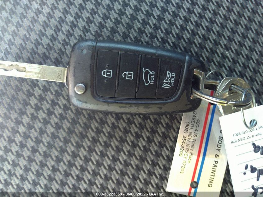 2019 HYUNDAI KONA SE KM8K12AA7KU207548