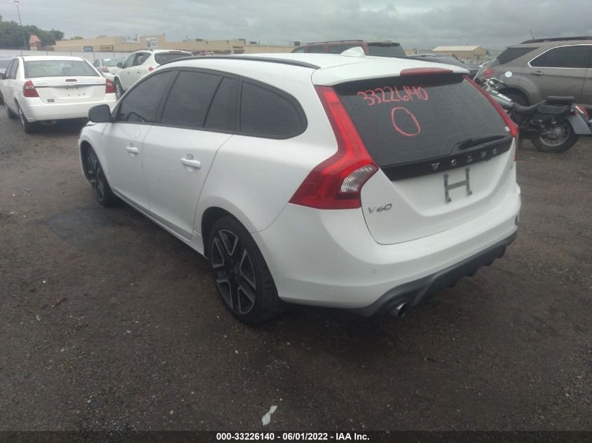 2018 VOLVO V60 T5/DYNAMIC YV140MEL7J2404120