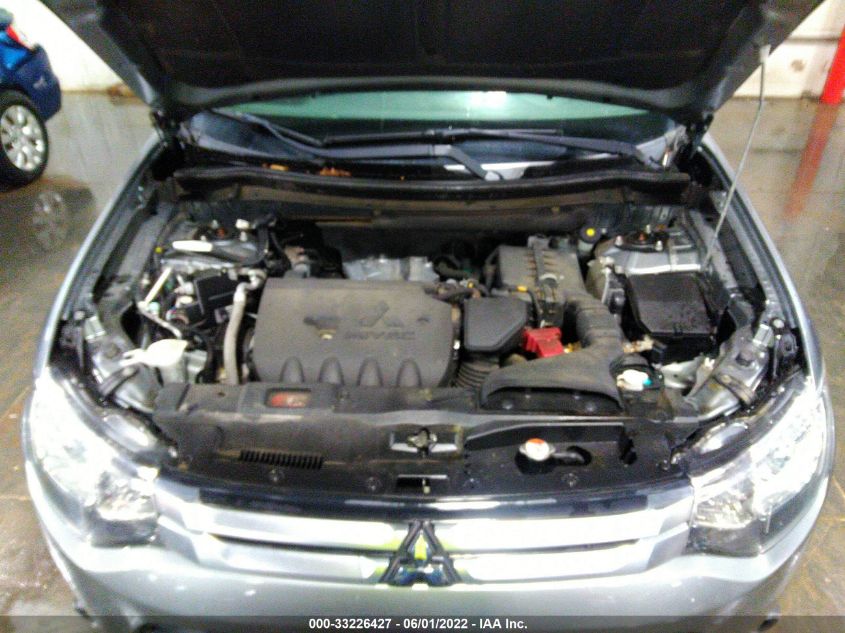 2015 MITSUBISHI OUTLANDER SE JA4AZ3A34FZ001672