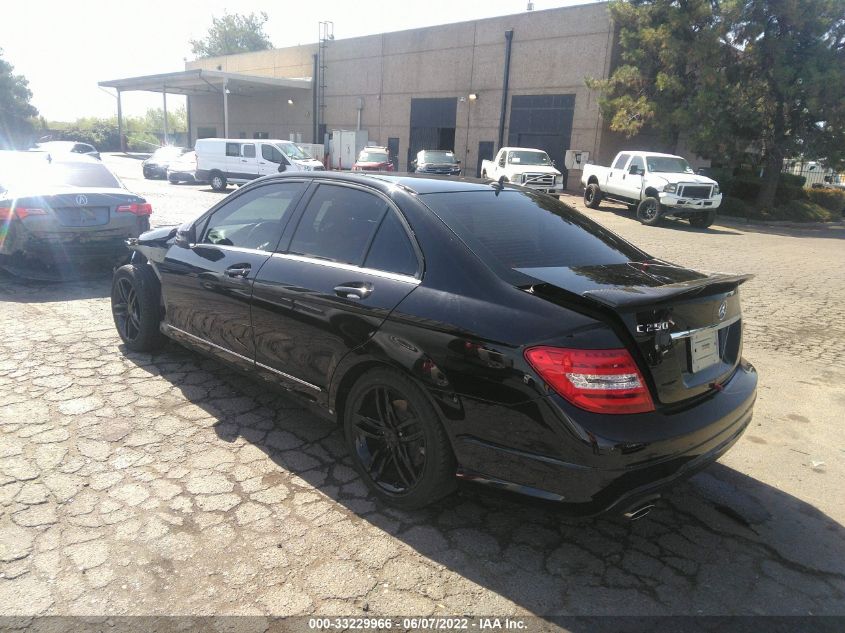 2013 MERCEDES-BENZ C-CLASS C 250 LUXURY WDDGF4HB5DA779377