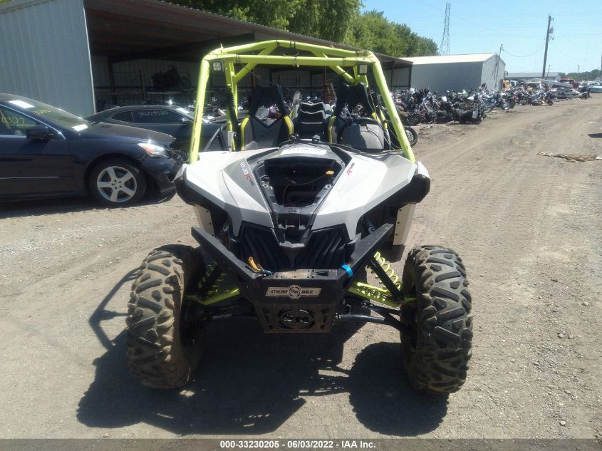 2015 CAN-AM MAVERICK 1000R TURBO X DS 3JBPDAR24FJ000848