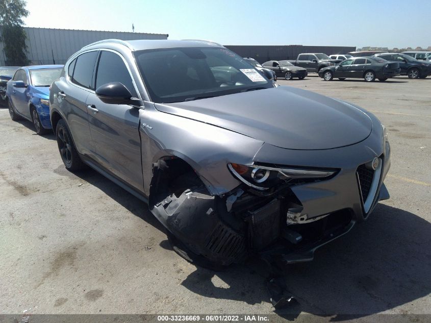 2018 ALFA ROMEO STELVIO ZASFAKAN1J7B83258