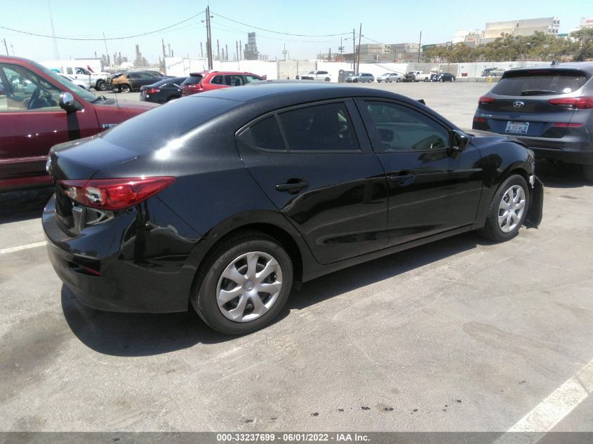 2018 MAZDA MAZDA3 4-DOOR SPORT 3MZBN1U76JM226160