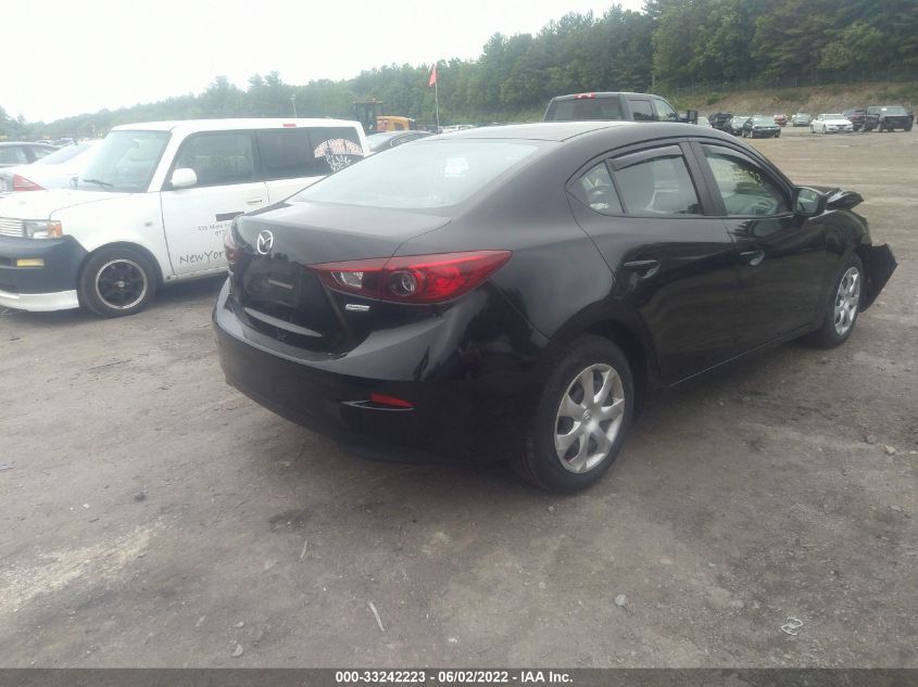 2018 MAZDA MAZDA3 4-DOOR SPORT 3MZBN1U74JM196298