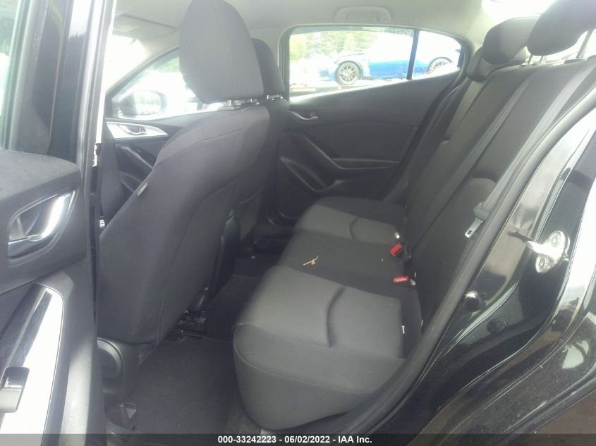 2018 MAZDA MAZDA3 4-DOOR SPORT 3MZBN1U74JM196298