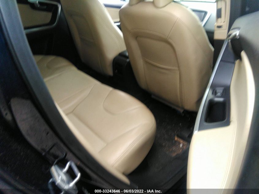 2016 VOLVO XC60 T5/PREMIER YV4612RK1G2846592