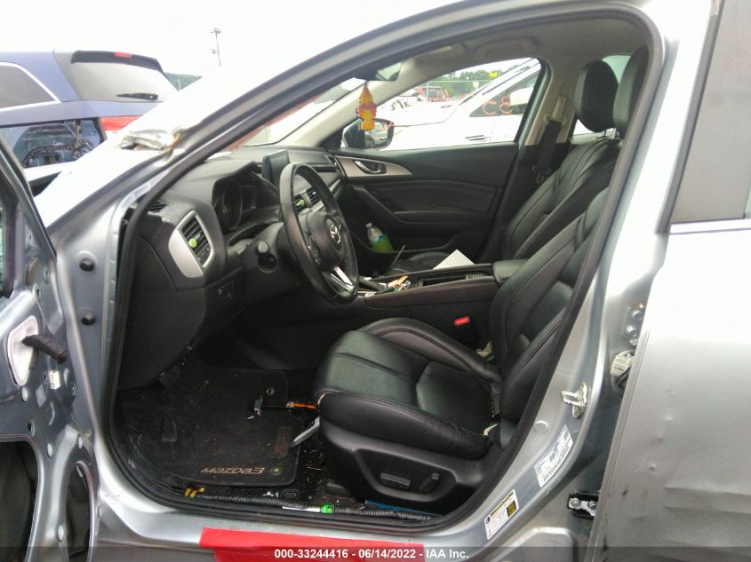 2018 MAZDA MAZDA3 4-DOOR TOURING 3MZBN1V37JM241424