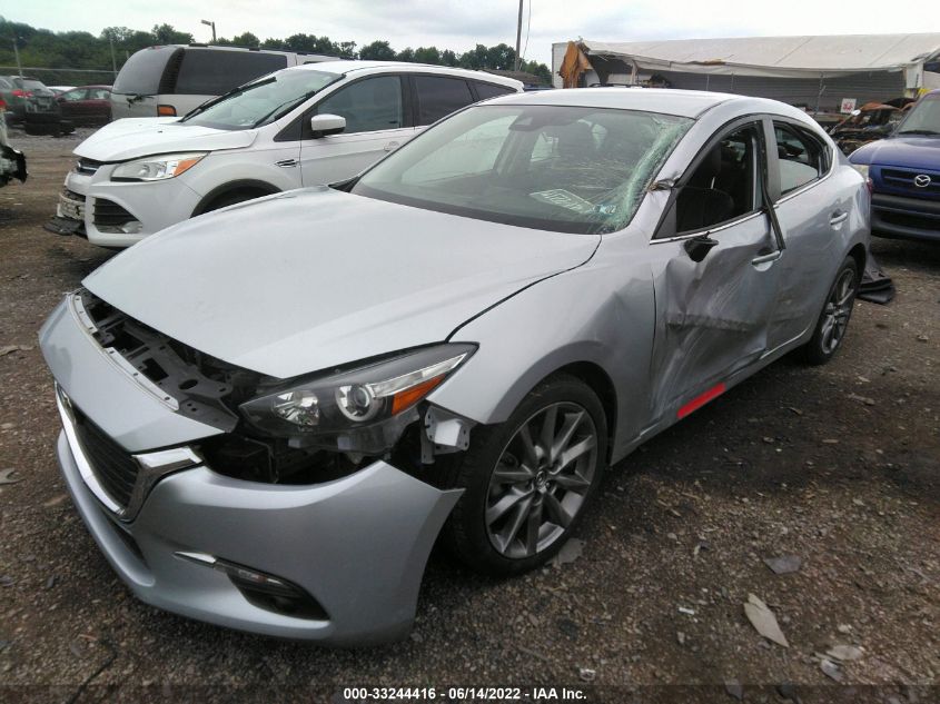 2018 MAZDA MAZDA3 4-DOOR TOURING 3MZBN1V37JM241424