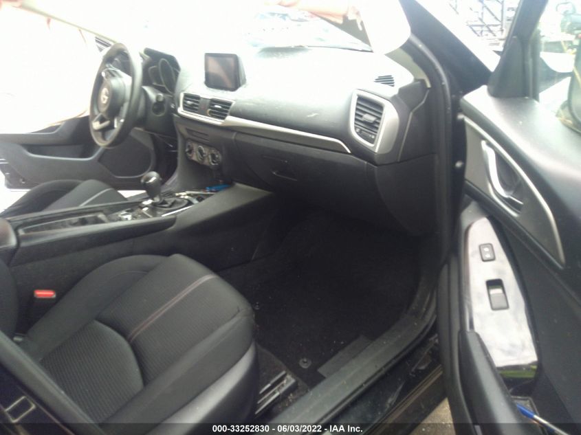 2018 MAZDA MAZDA3 4-DOOR SPORT 3MZBN1U74JM200124