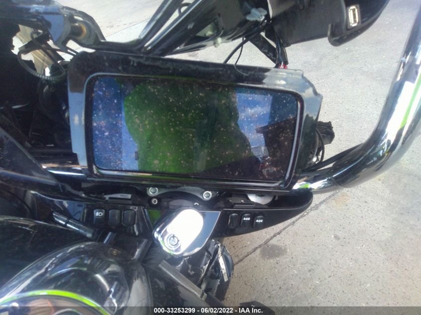 2019 HARLEY-DAVIDSON FLHTK - 1HD1KEF32KB618889