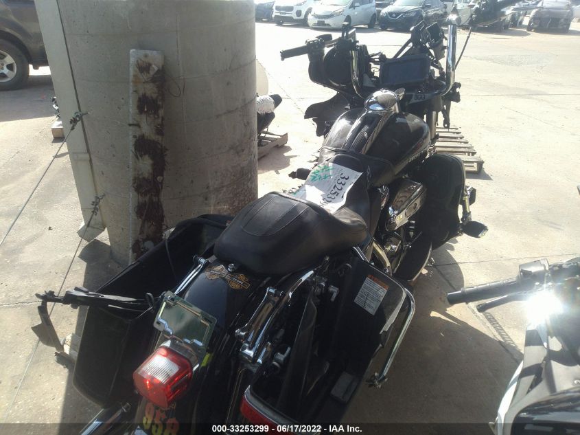 2019 HARLEY-DAVIDSON FLHTK - 1HD1KEF32KB618889