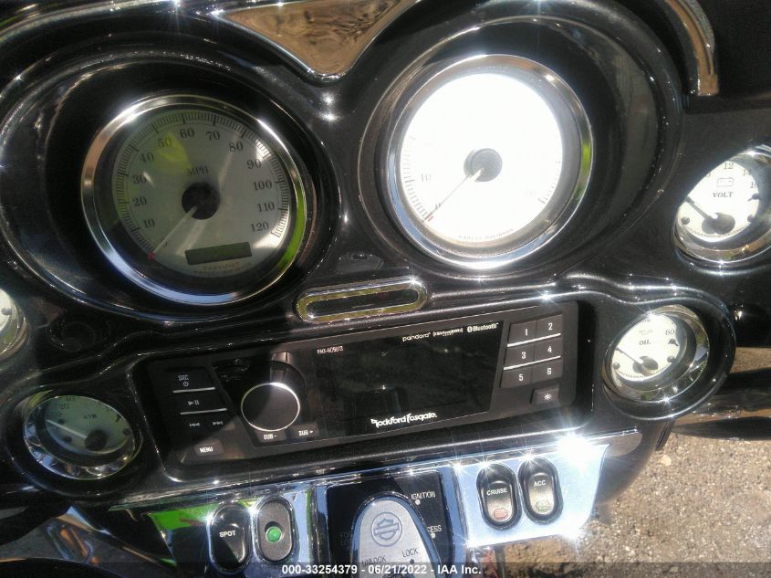 2006 HARLEY-DAVIDSON FLHXI 1HD1KBW156Y666323