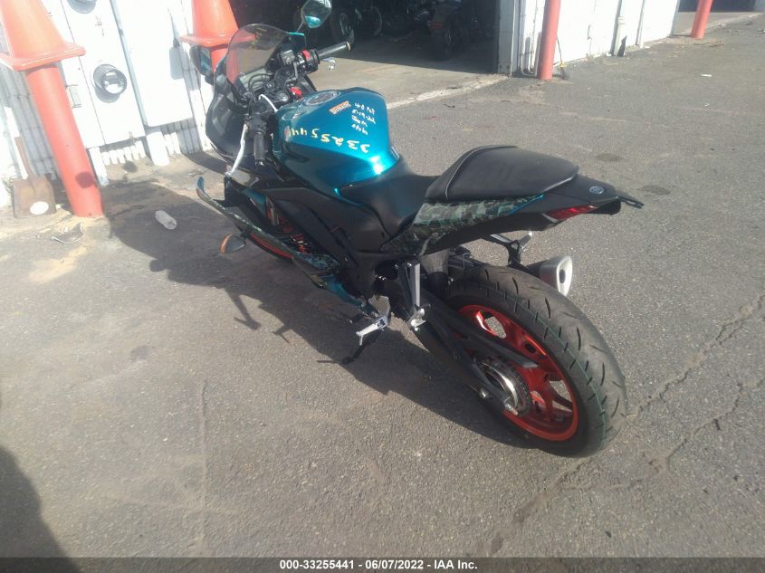 2021 YAMAHA YZFR3 A MH3RH18Y7MK008172