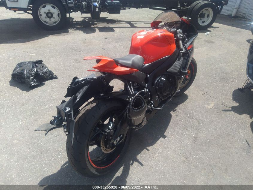 2022 SUZUKI GSX-R750 JS1GR7MA4N7100398
