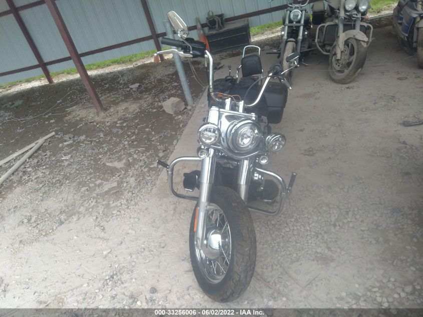 2020 HARLEY-DAVIDSON FLHC 1HD1YAJ19LB049716