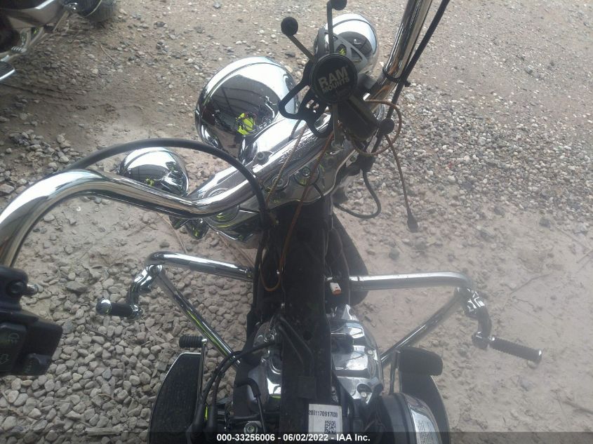 2020 HARLEY-DAVIDSON FLHC 1HD1YAJ19LB049716