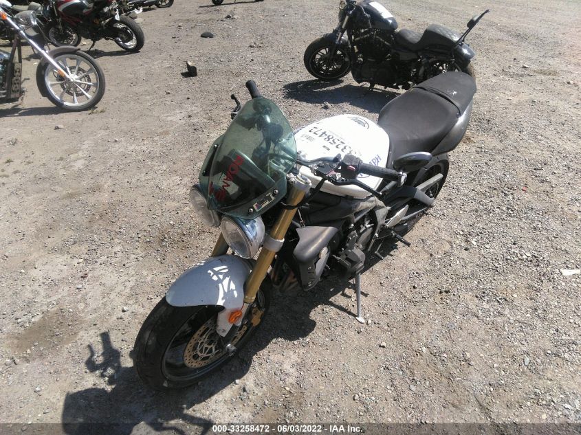2009 TRIUMPH MOTORCYCLE STREET TRIPLE 675 SMTD01NE39J393206