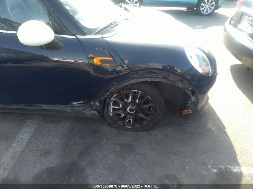 2015 MINI COOPER HARDTOP 4 DOOR WMWXS5C57FT828399