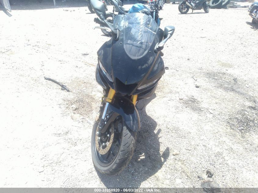 2021 YAMAHA YZFR3 A MH3RH18Y2MK005227