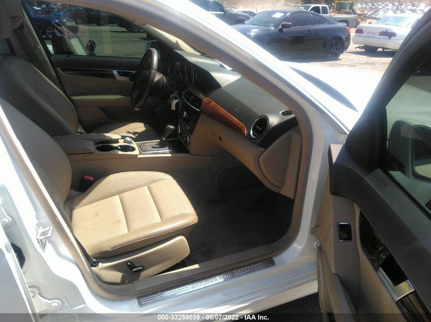 2013 MERCEDES-BENZ C-CLASS C 250 WDDGF4HB0DA796443